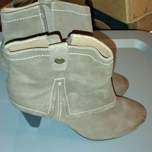 Report Leather Boots